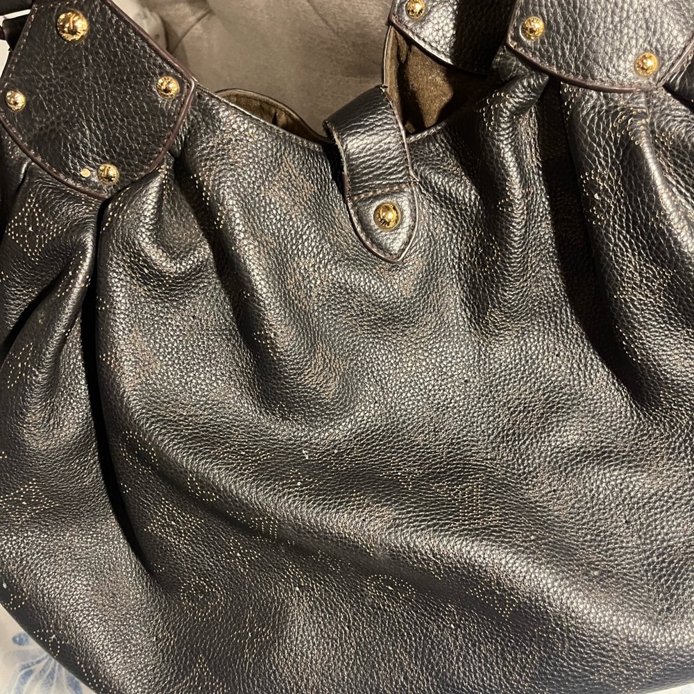 Louis Vuitton Black Leather Shoulder Bag - Picture 6 of 16